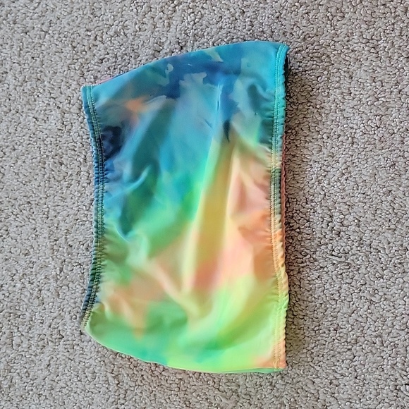 Pastel tie-dye tube top, fits tight, stretchy material - Picture 2 of 4